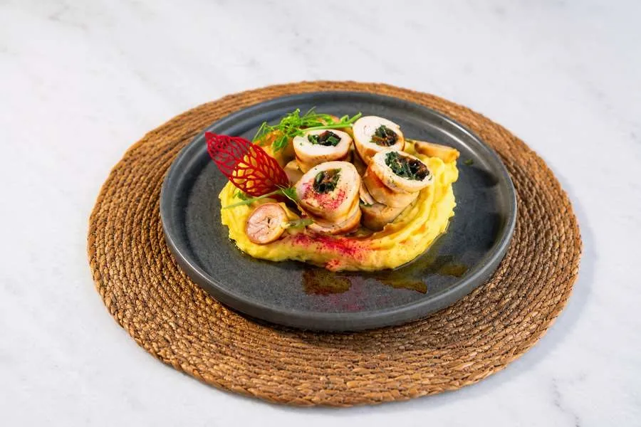 TAVUK ROULADE